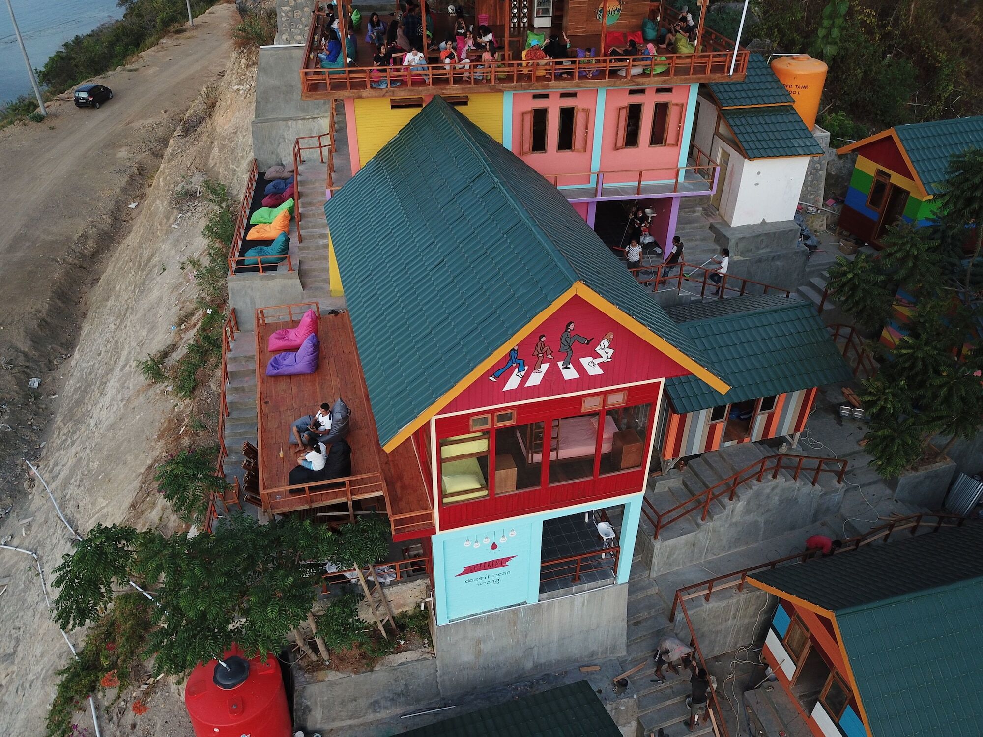 One Tree Hill - Hostel Labuan Bajo Extérieur photo